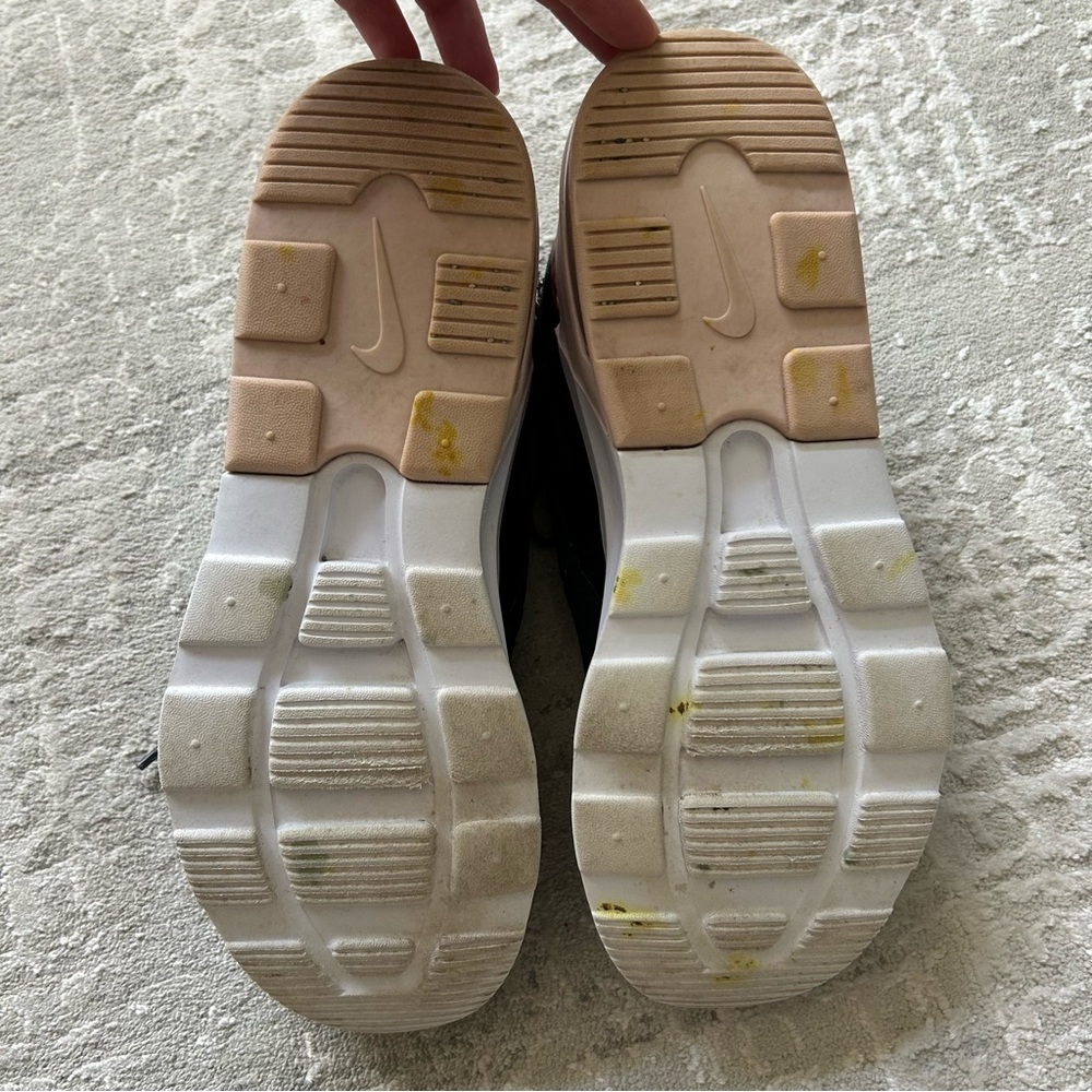 ⭐️ Nike air black sneakers with tortoise and pink accents size 9 - Picture 7 of 11